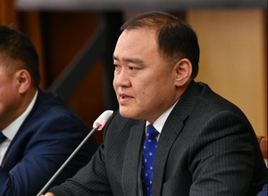 Л.Гантөмөр намын даргын албан тушаалаа өгөхөө мэдэгдлээ